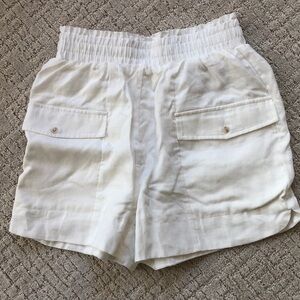 Sovere Anthropologie Rival White Shorts Size M